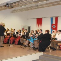 Einweihung der Erlenbacher Festhalle - Auftritt gemeinsam mit der DJK Musikkapelle Tiefenthal